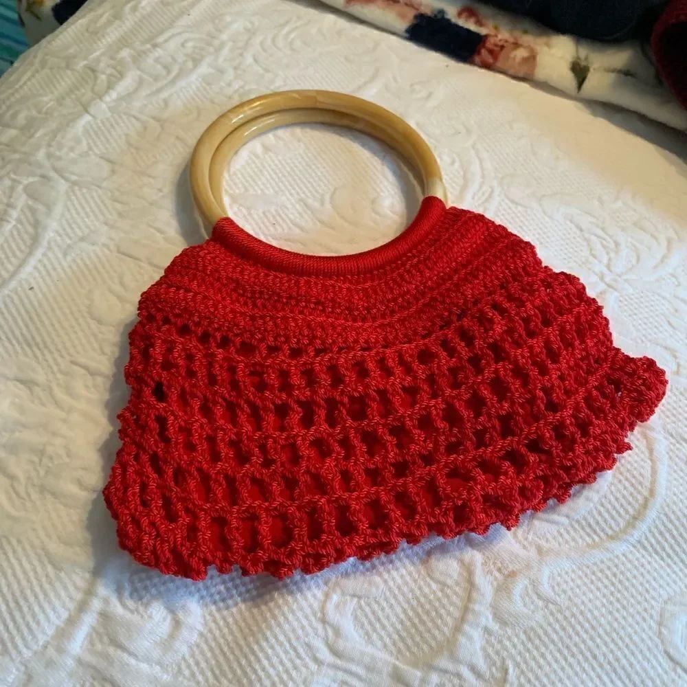Red crocheted bag 
